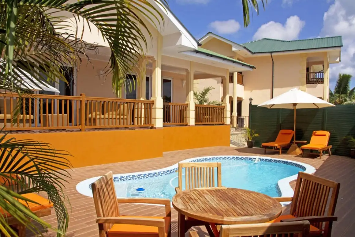 Palm Seychelles