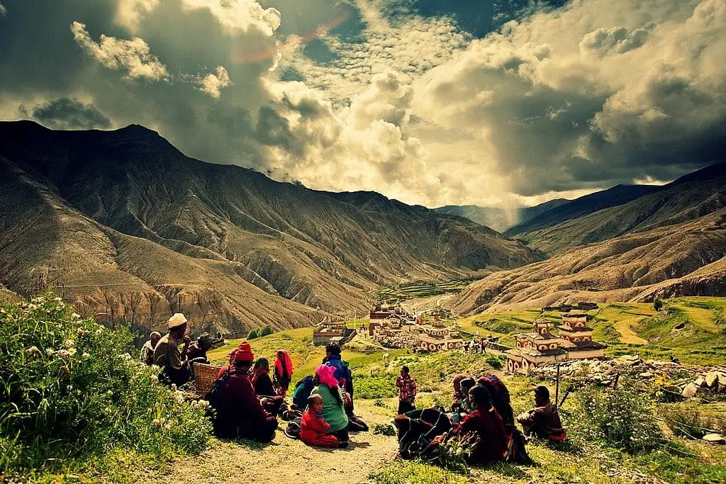 Pilha da moeda local no Nepal - a rupia nepalesa