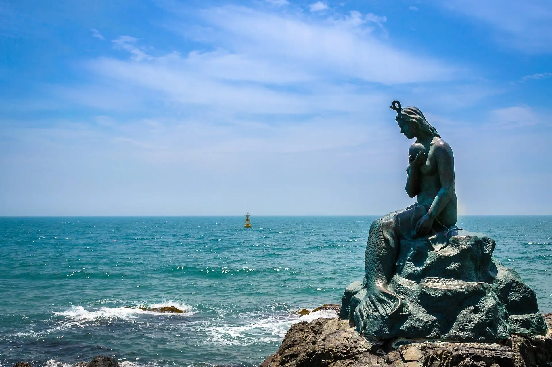 Une tour et une cascade artificielle à Seomyeon, Busan, Corée du Sud