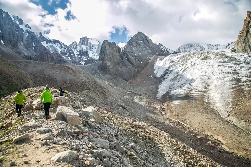 trekking na geleira ala archa ak sai