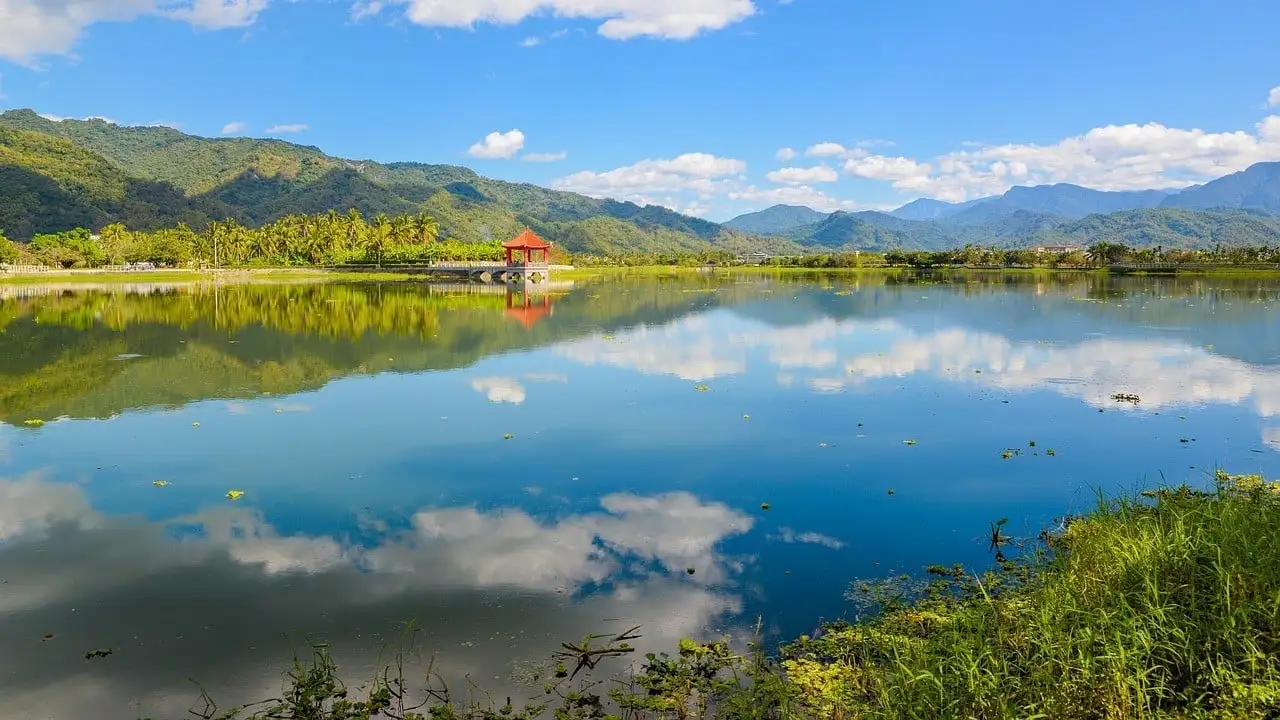 „Durų užeiga“.