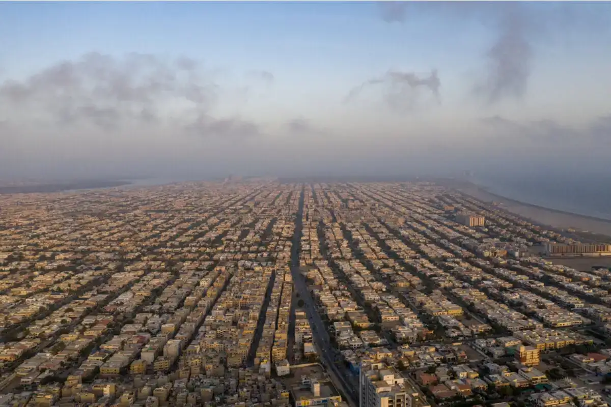vista aérea de mochilão em Karachi no Paquistão