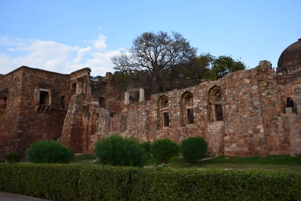 استمتع بالسلام في مجمع Hauz Khas
