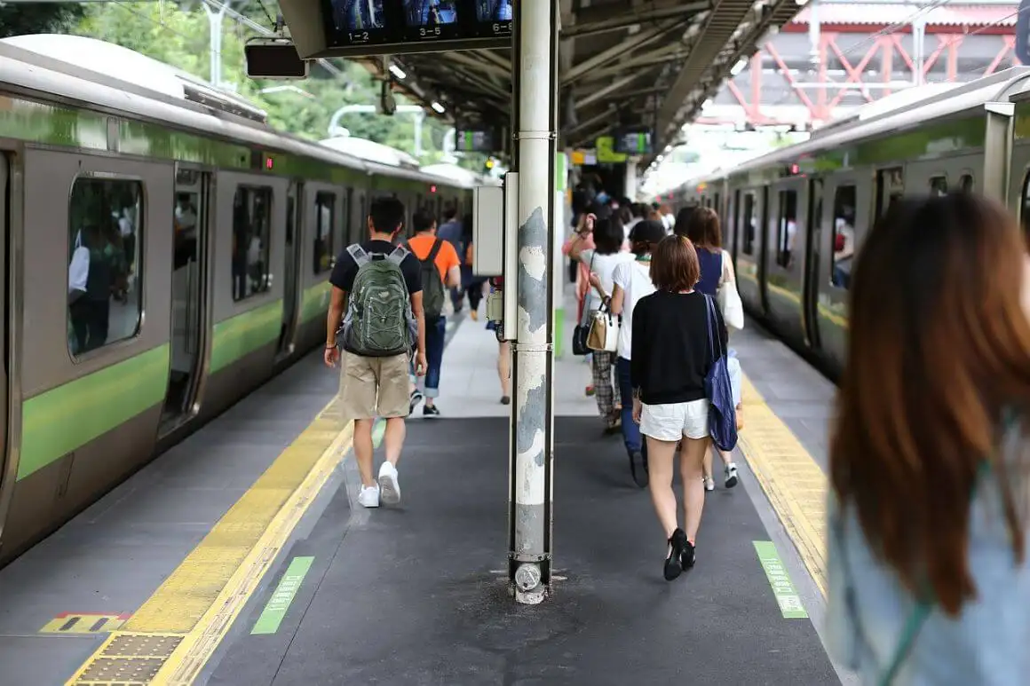 paano maglibot sa Tokyo ng mura