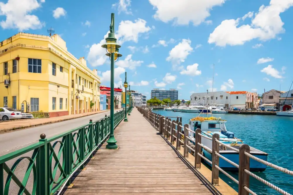 Petite ville de la Barbade - destination de vacances d'actualité dans les Caraïbes