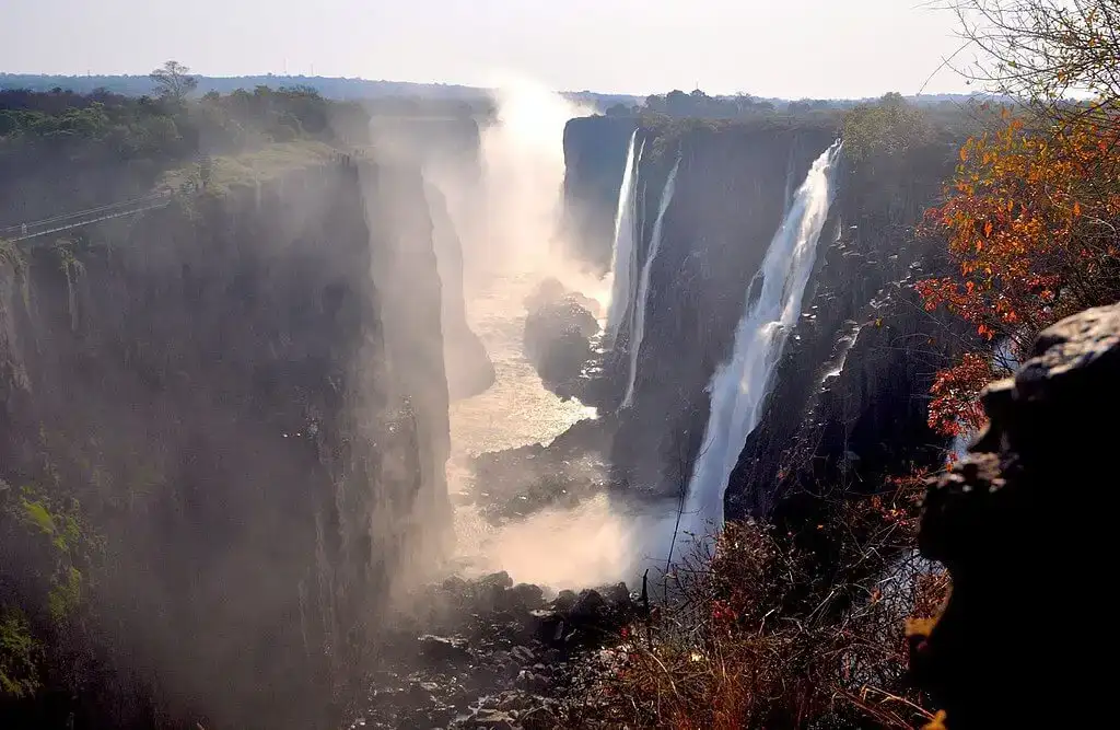 Victoria Falls é um ponto importante para viagens de aventura na África