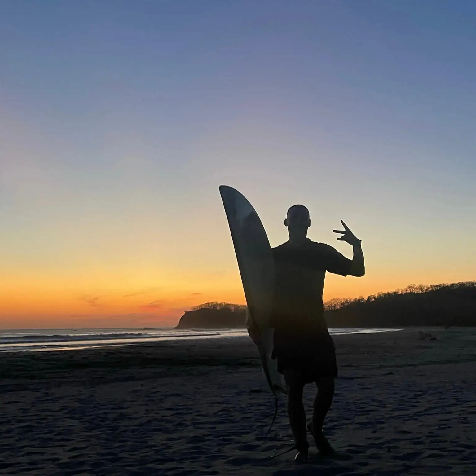 Surfista em Sunste Nicarágua