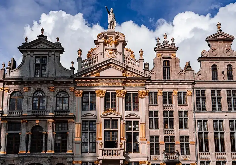 Zdobené budovy na námestí Grand-Place v Bruseli v Belgicku.