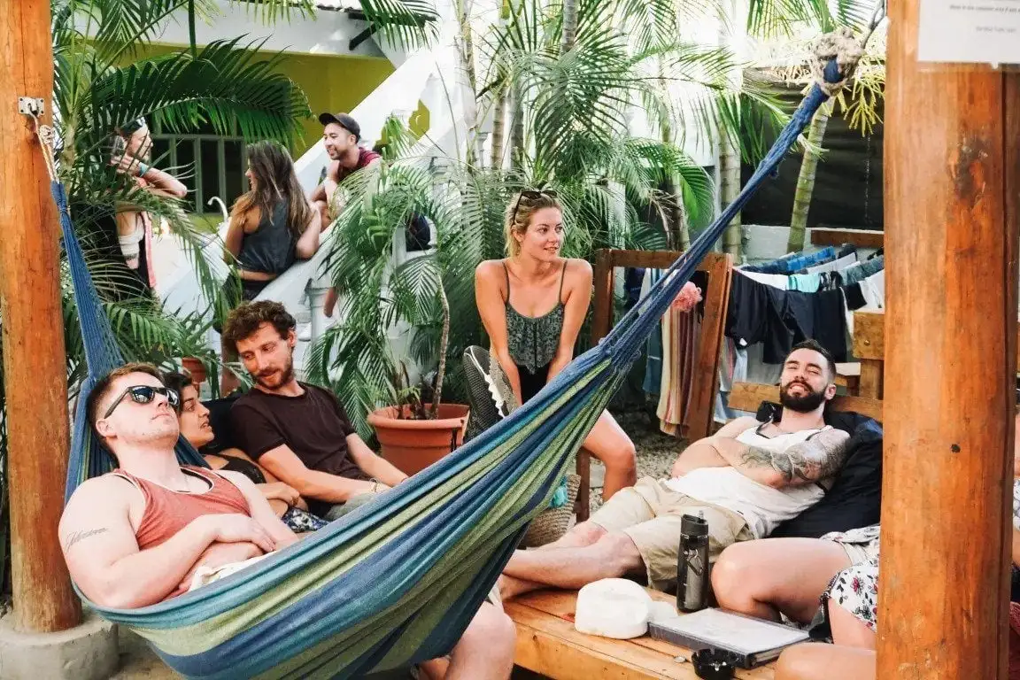 Blue Trailz Hostel y Surf Camp mejores hostales en Tamarindo