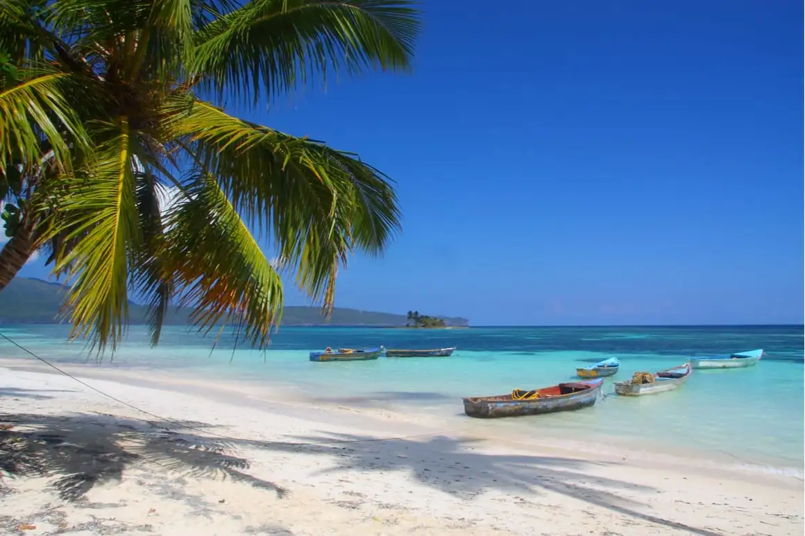 pohľad z vtáčej perspektívy na pamätník v Puerto Plata