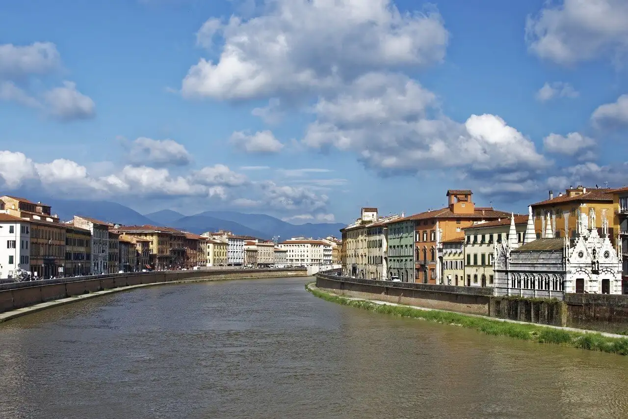 Pisa Río Arno