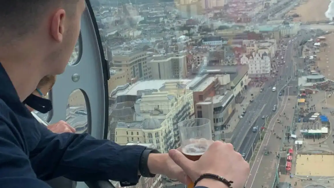 Apartamento com vista para o mar a partir da varanda, Brighton Reino Unido