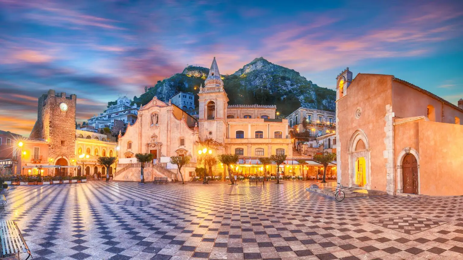 Hotel Villa Belvedere Taormina. Cameră de hotel cu vedere la mare.
