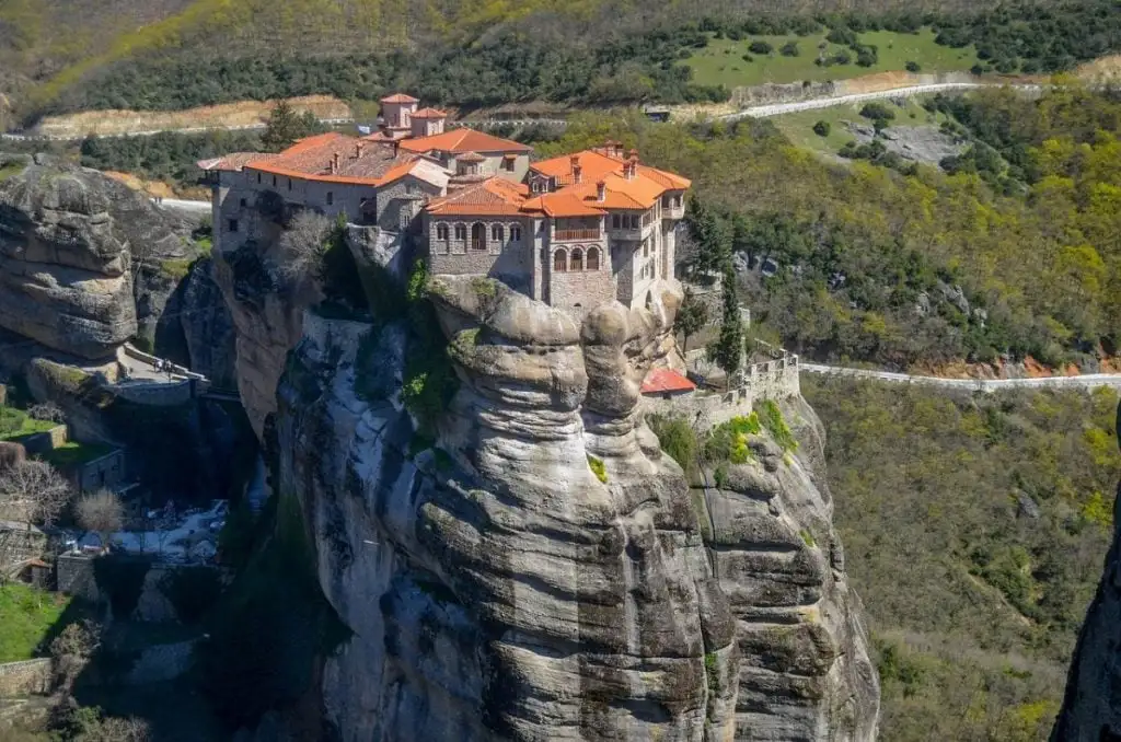 belles vues sur la caldeira de l'île grecque