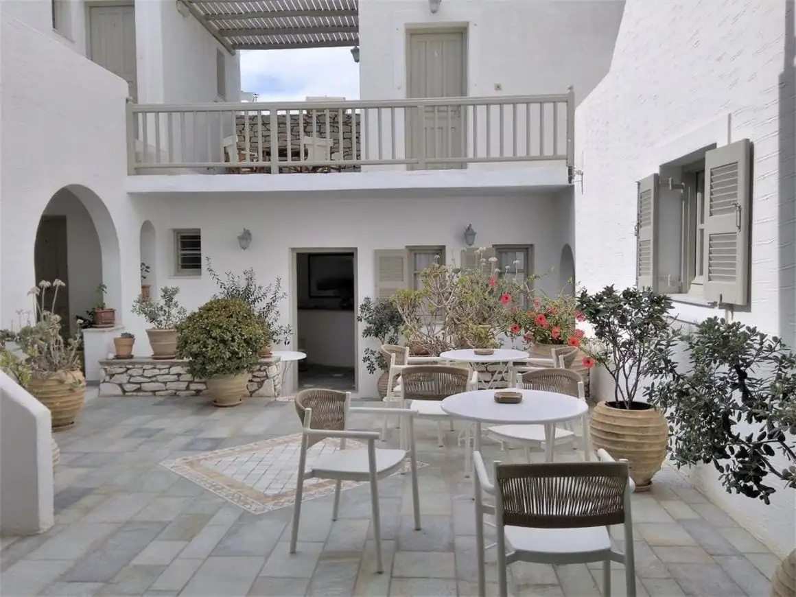 Green House, Paros