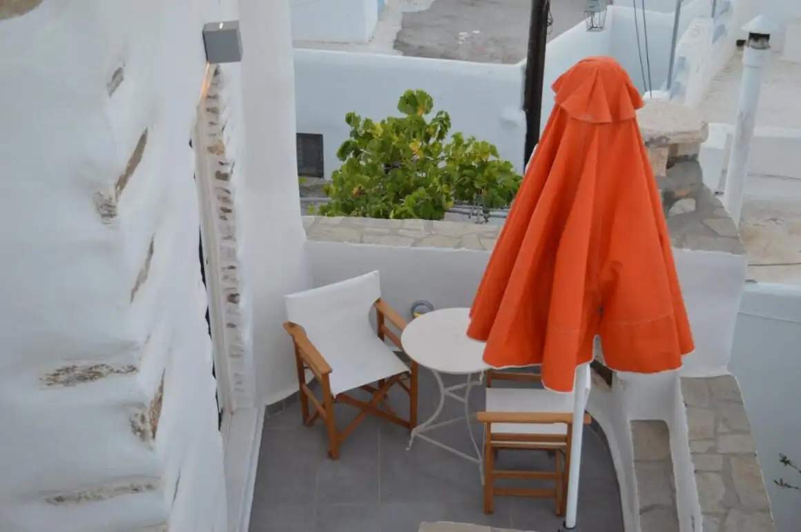 Sirocos Rooms and Studios, Paros