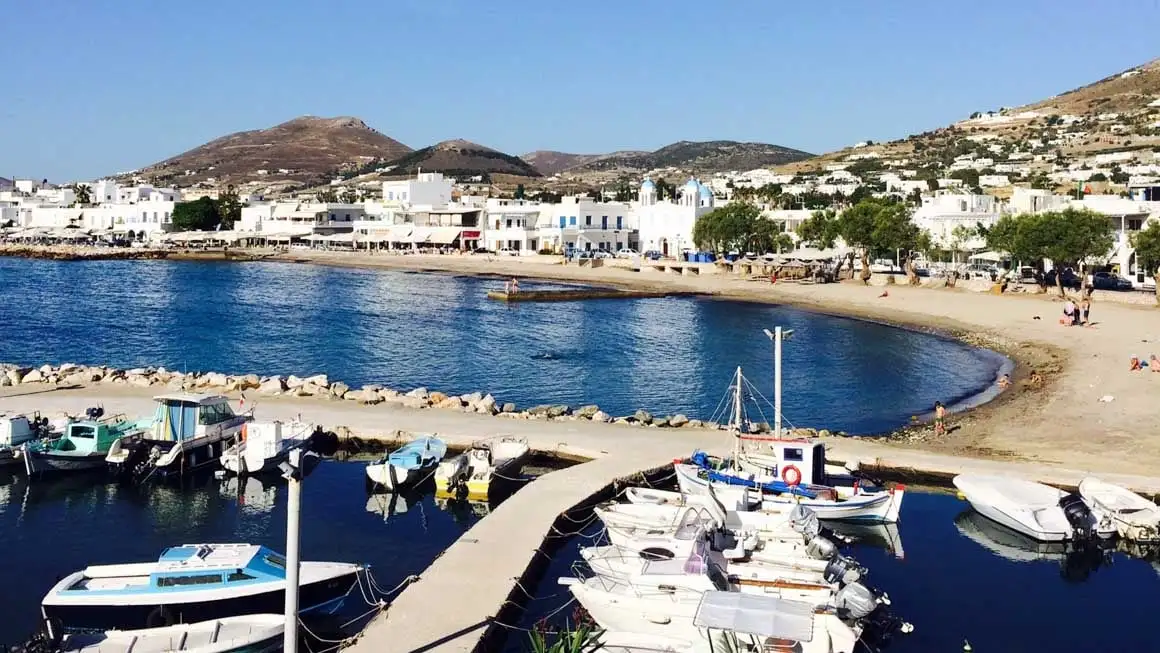 Despinas Mare, Paros