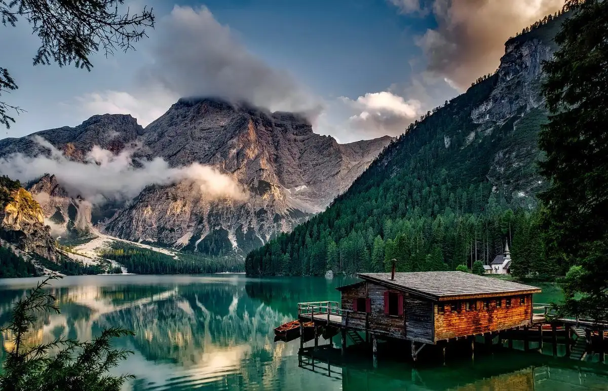 vila às margens do lago garda itália