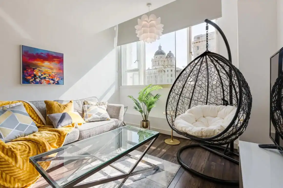 Apartament elegant al centre de la ciutat amb vista sobre l'edifici del fetge