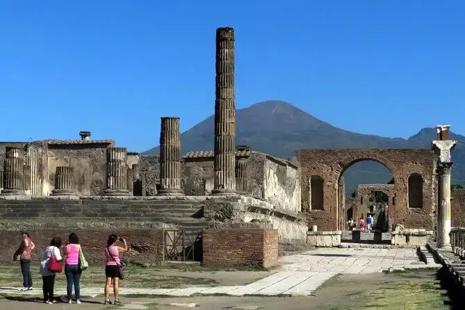 Visite o Vesúvio e Pompéia