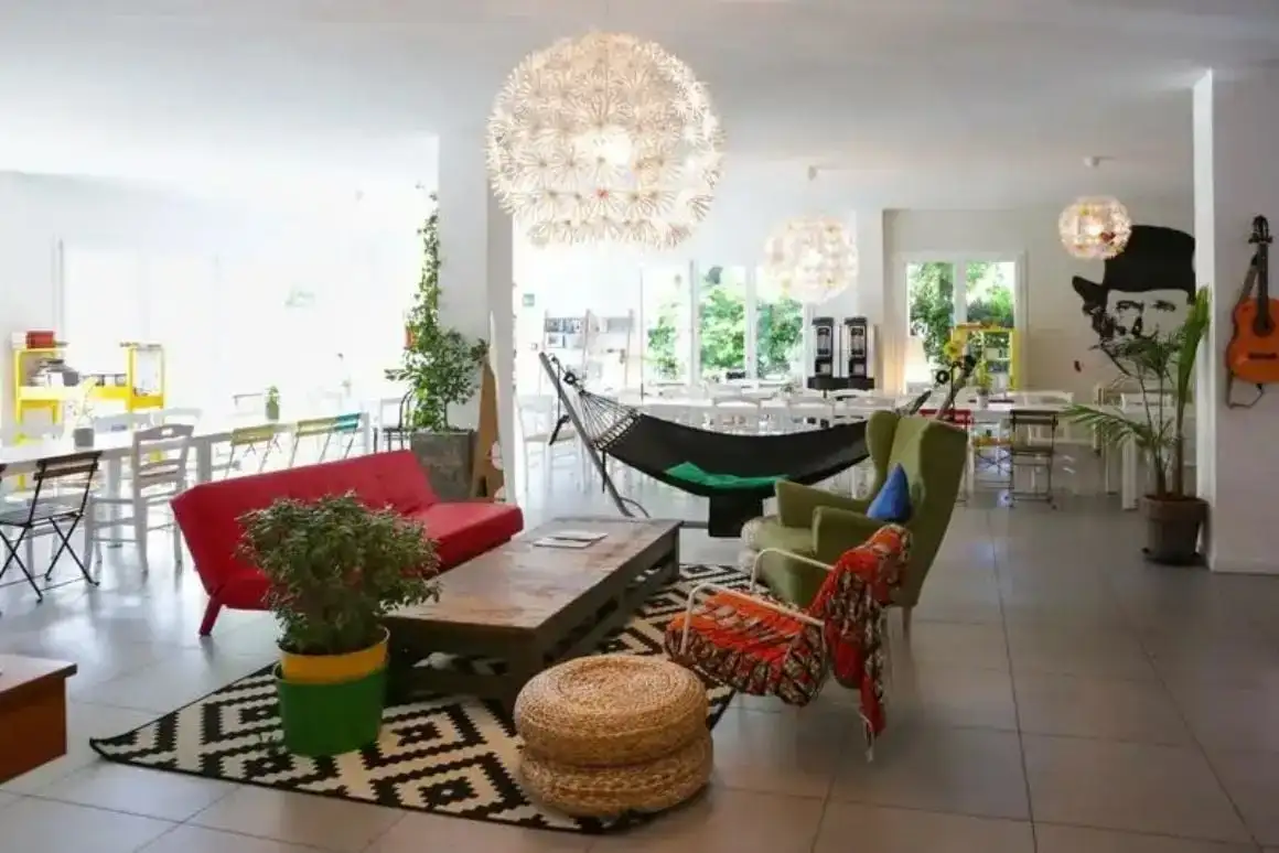 Gặp gỡ Gardalake Hostel Hồ Garda