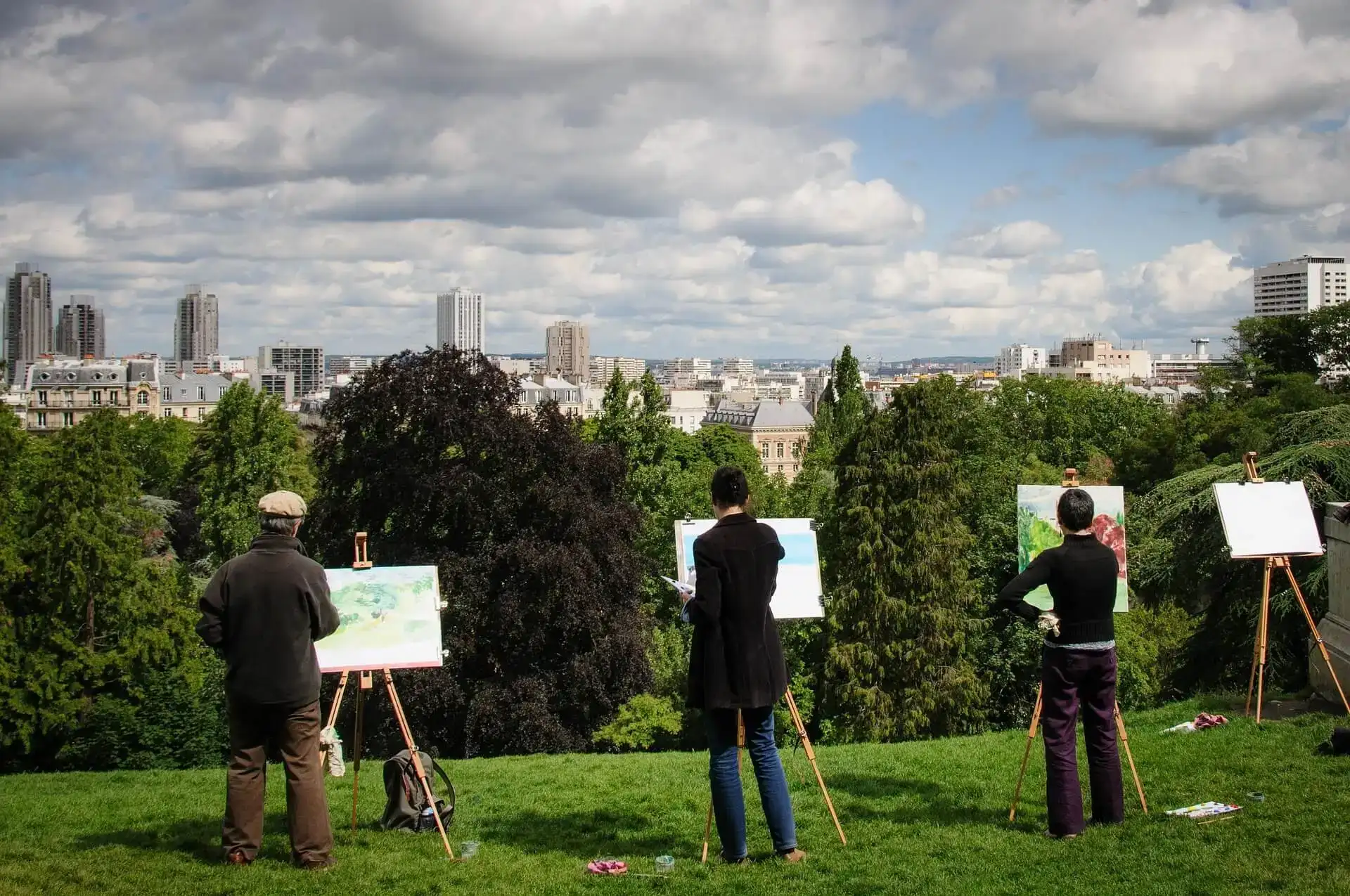 Паркът Buttes-Chaumont - красиво място на открито за посещение в Париж