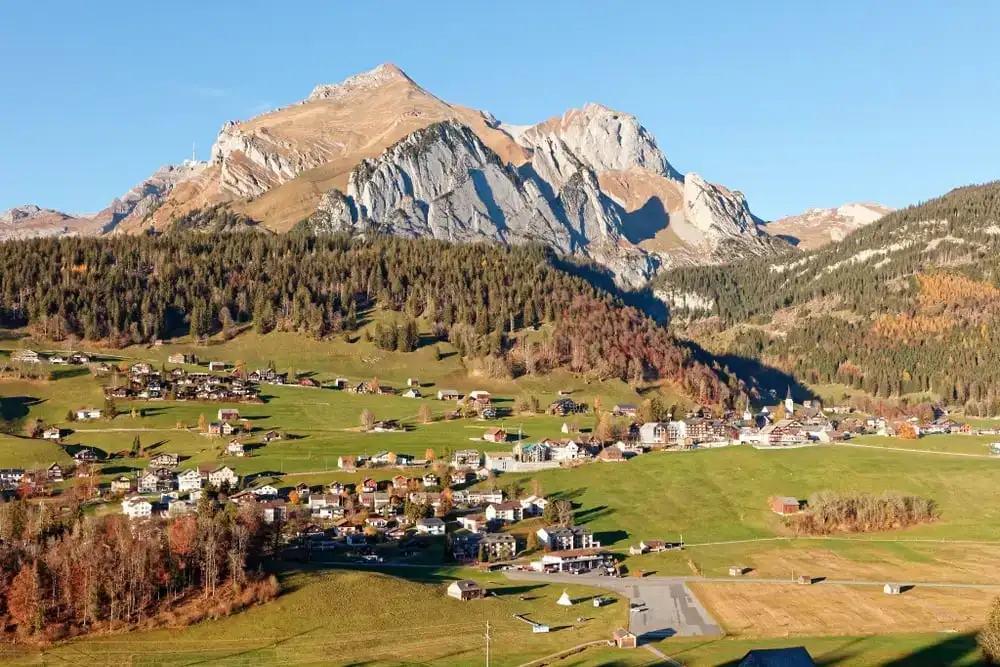 Închiriez scutere (Trotti) la pasul Kerenzerberg