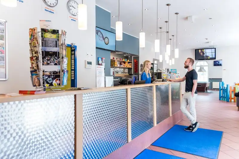 Gezellige gemeenschapsavonden in de beste hostels van Do Step Inn in Wenen