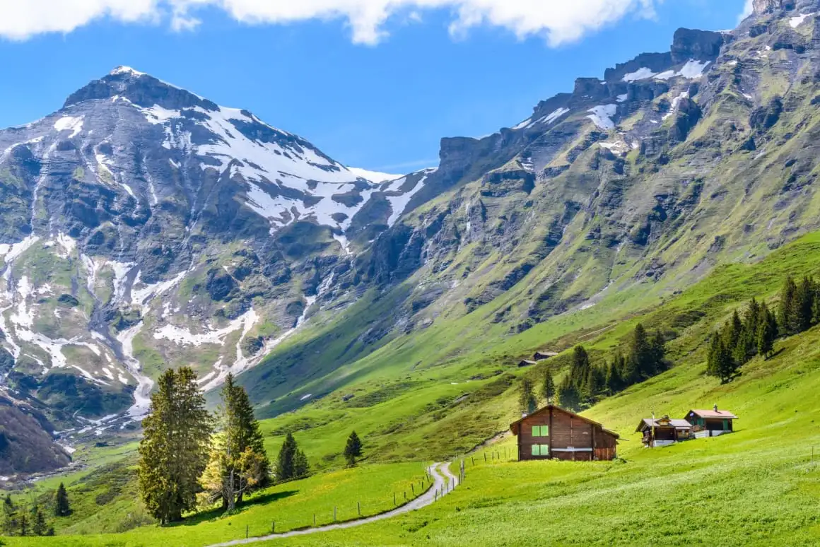 Údolí regionu Lauterbrunnen Jungfrau