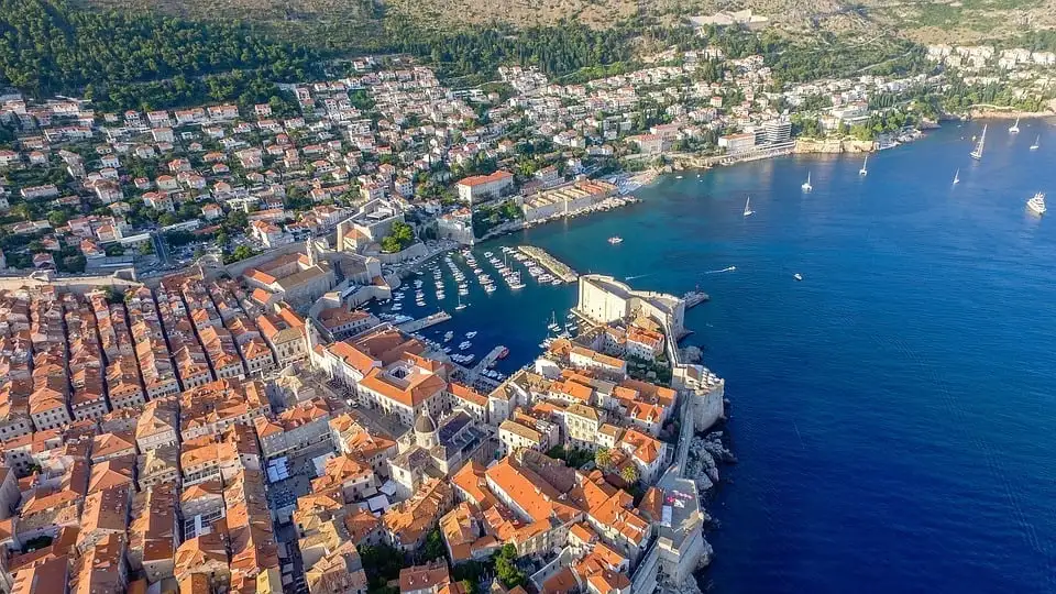 Belle ville de Dubrovnik vue aérienne