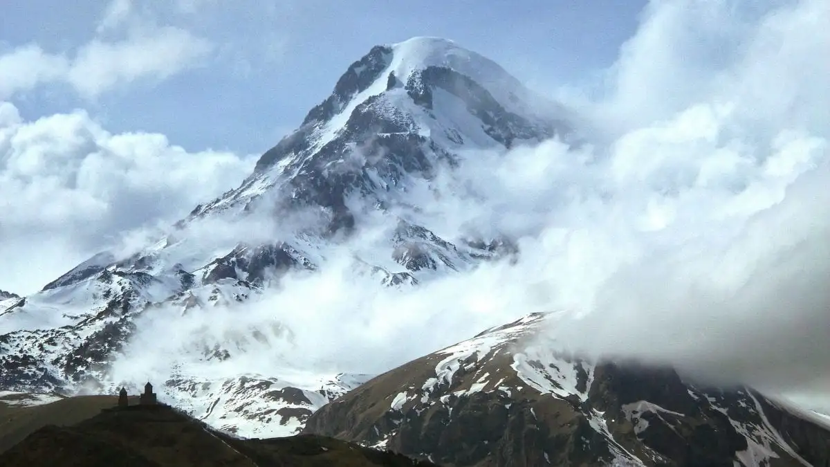 Igreja da Trindade do Monte Kazbek e Gergeti Kazbegi Geórgia
