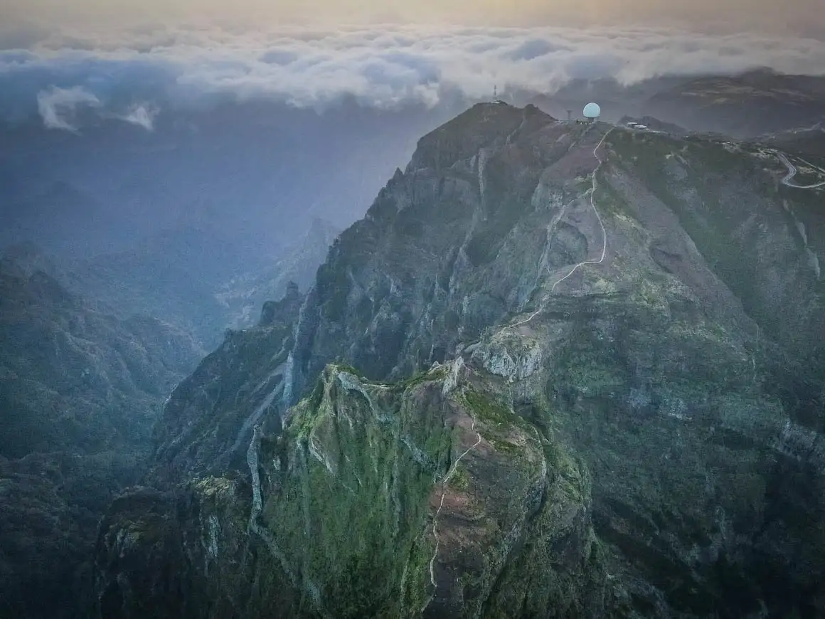 Sentier de Pico do Arieiro à Pico Ruvio