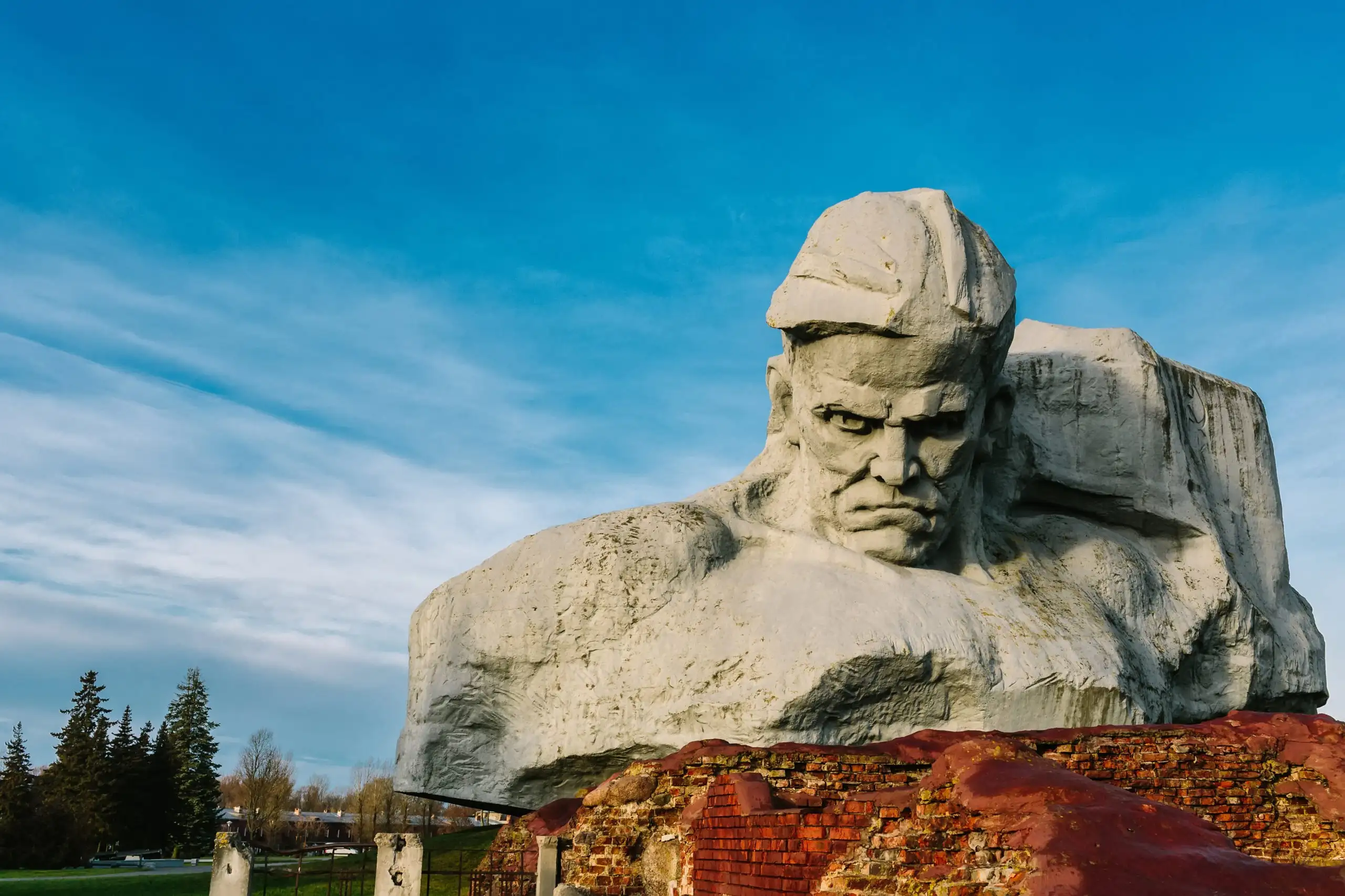 Cabeça Gigante. Brest na Bielorrússia. Da Shutterstock - Por dulebenets