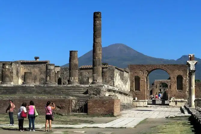 Visite o Vesúvio e Pompéia