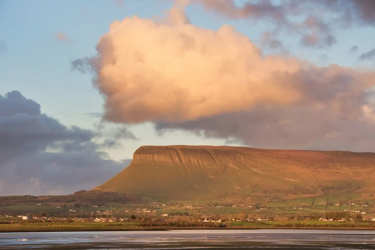 Benbulben, Sligo, Irlanda