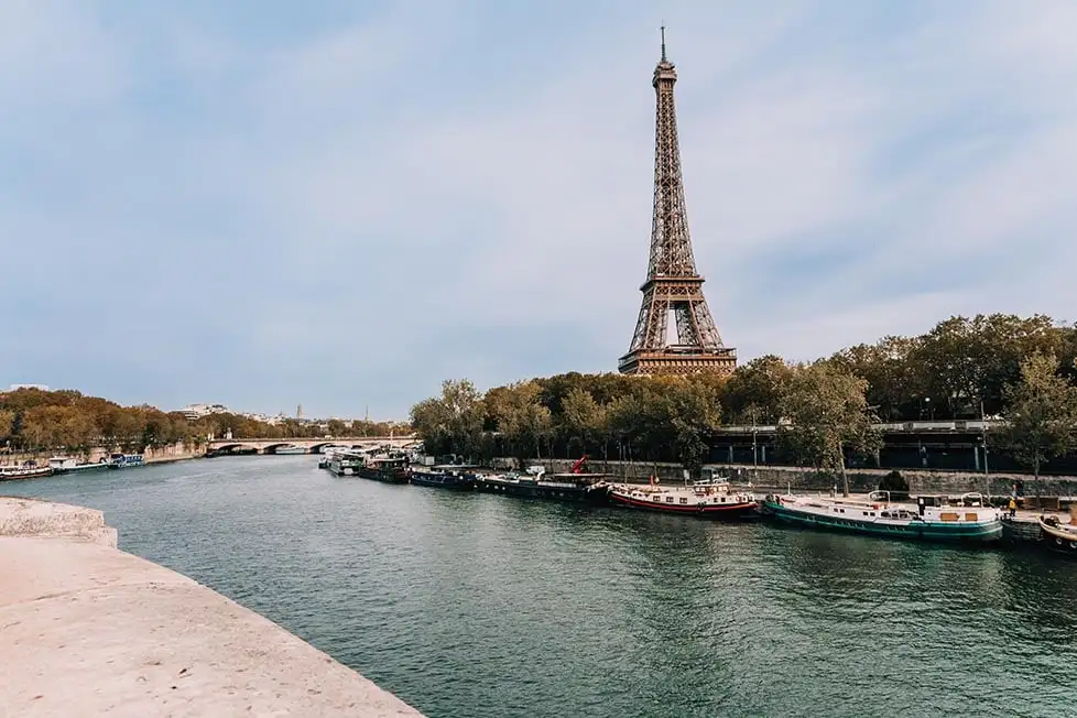 La Tour Eiffel sur la Seine, Paris