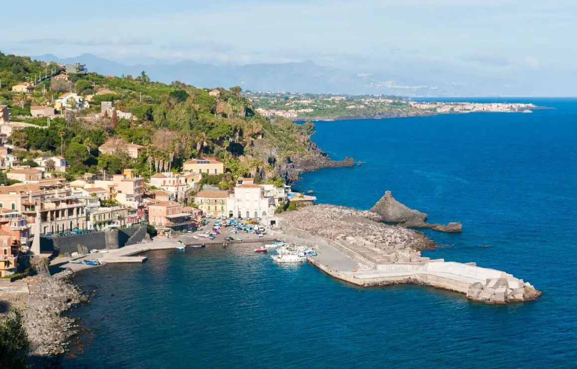 Numurs ar 'queen' izmēra gultu no Lachea Seaview Penthouse Catania