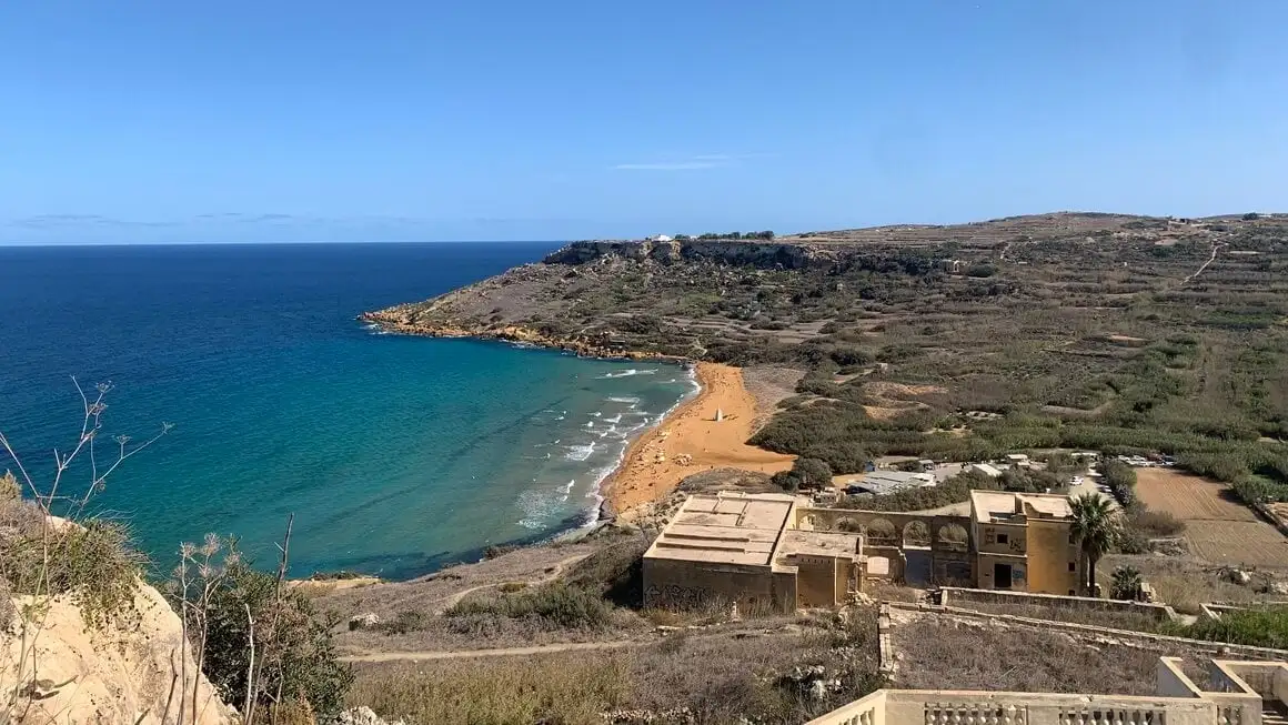 Malta og gozo strand ved Middelhavet