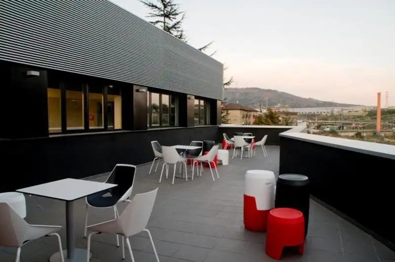 B Cool Bilbao лучшие хостелы в Бильбао