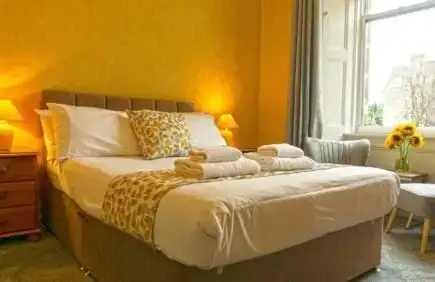 16 Pilrig Guest House Единбург