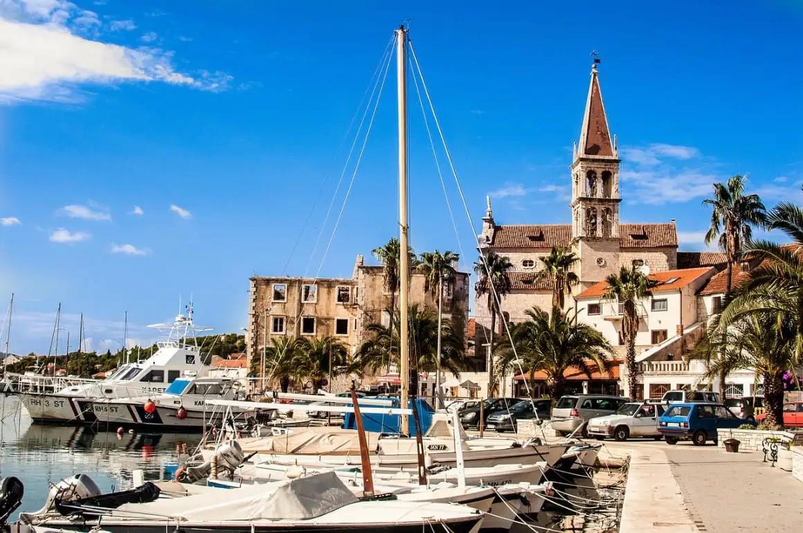 Promenade côtière de Milna au départ de Hvar Meilleure randonnée côtière en Croatie