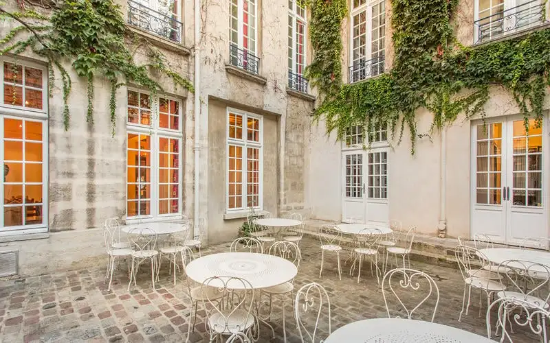 Le Regent Montmartre por HipHopHostels