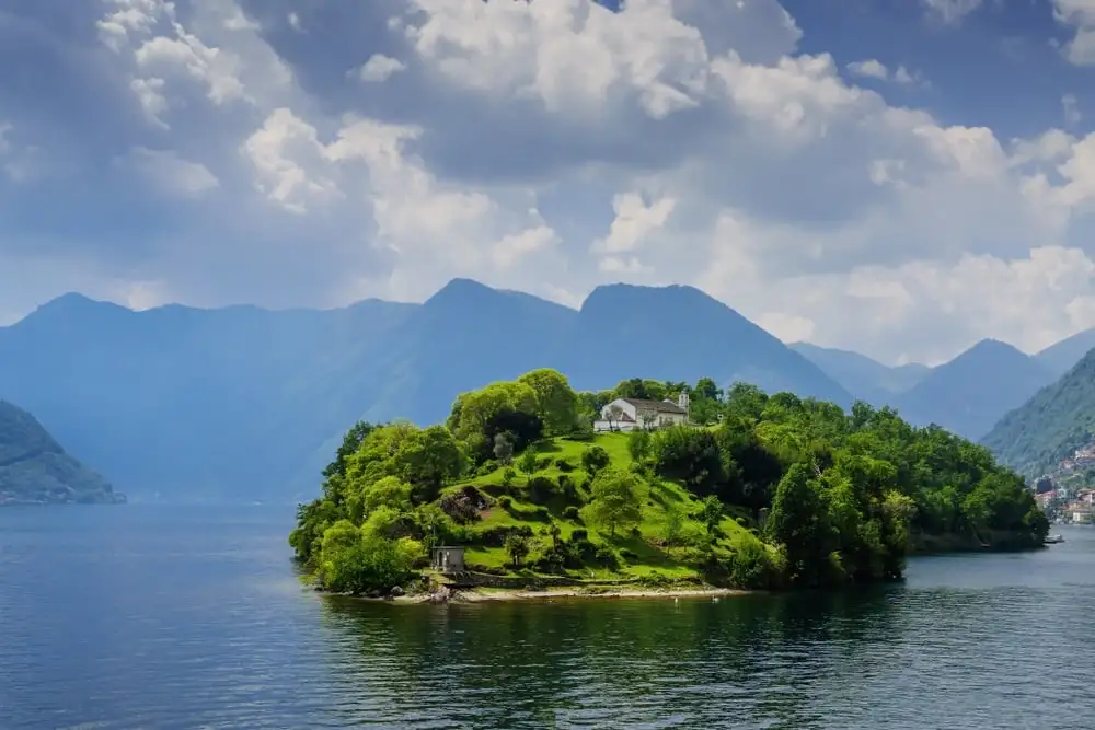 เกาะโคมาซินา