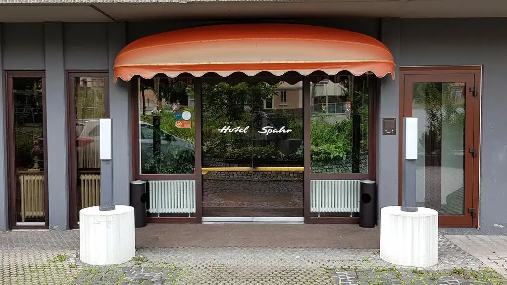 Tombez amoureux à Grabkapelle sur la colline du Wurtemberg