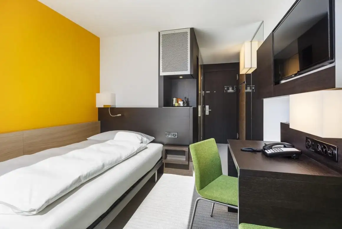 Enigmatt City & Garden Hotel