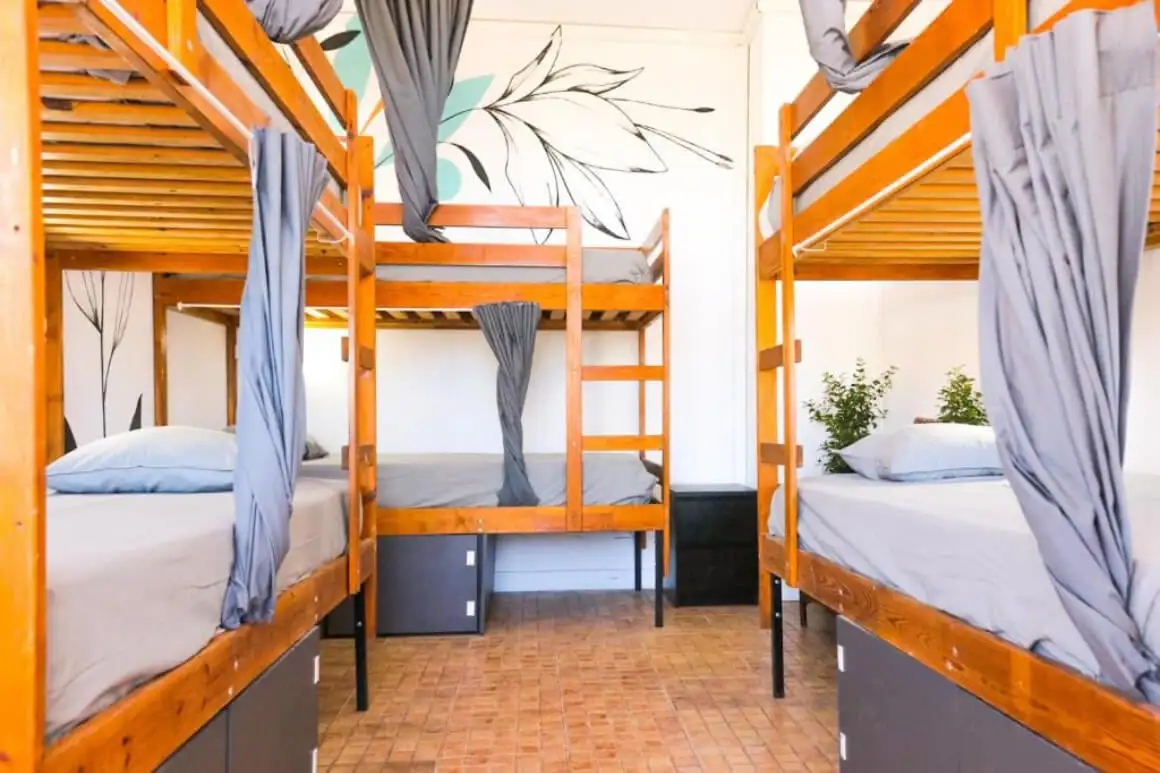 Chambre principale avec salle de bains dans la maison historique La Laguna