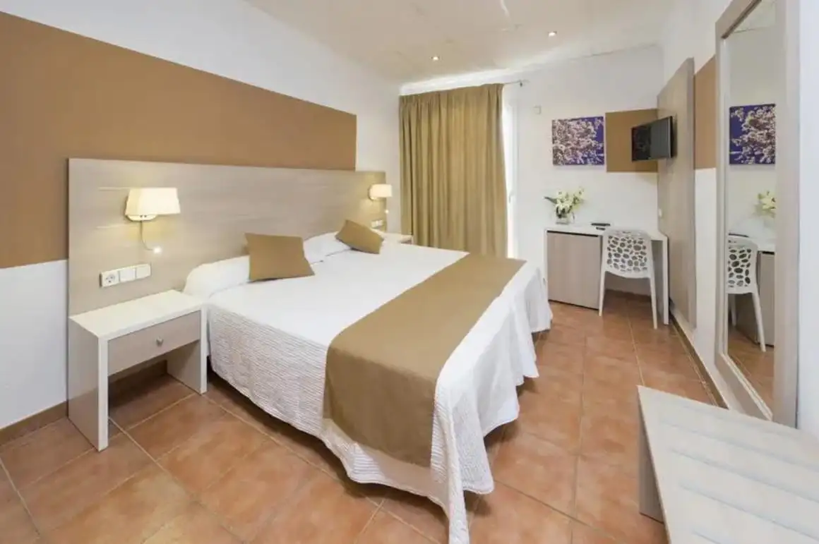 lugares baratos para ficar em Ibiza 2
