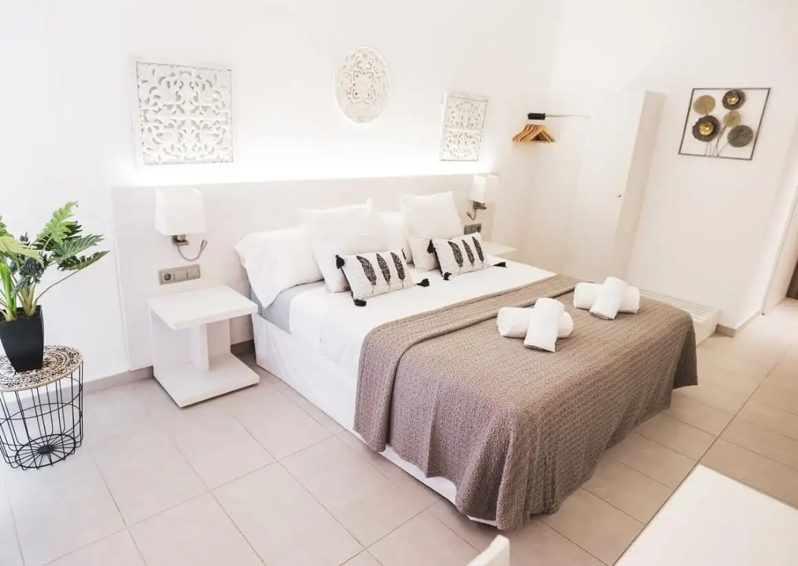 hotéis baratos em Ibiza