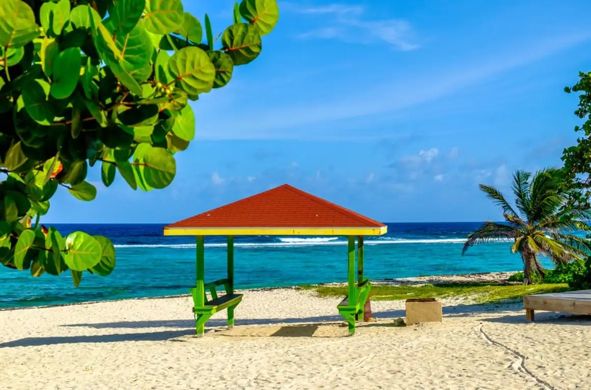 Moon Bay, Cayman Island
