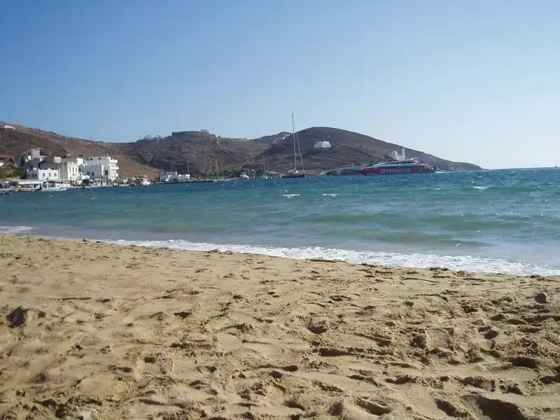 Far Out Beach Club - Superbe auberge de jeunesse à Ios, Grèce